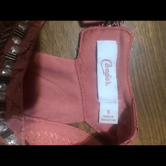 Mauve colored dress with collared details - Picture 2 of 3